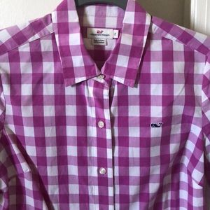 Vineyard Vines Women’s gingham buttondown!